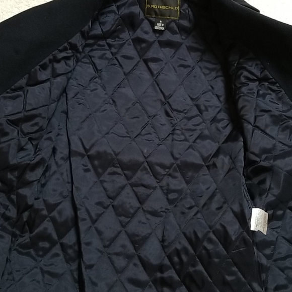 Coat - Picture 6 of 8